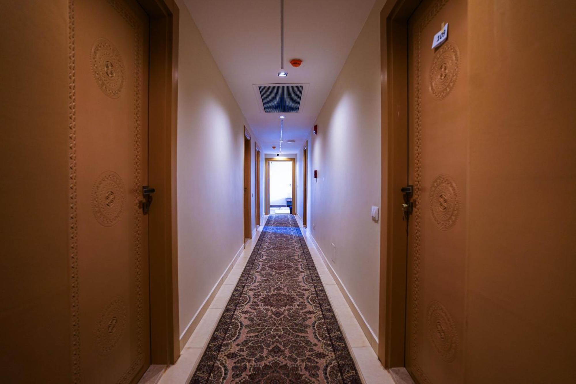 Doudou Pyramids View Hotel Kafrat al Jabal Exterior photo