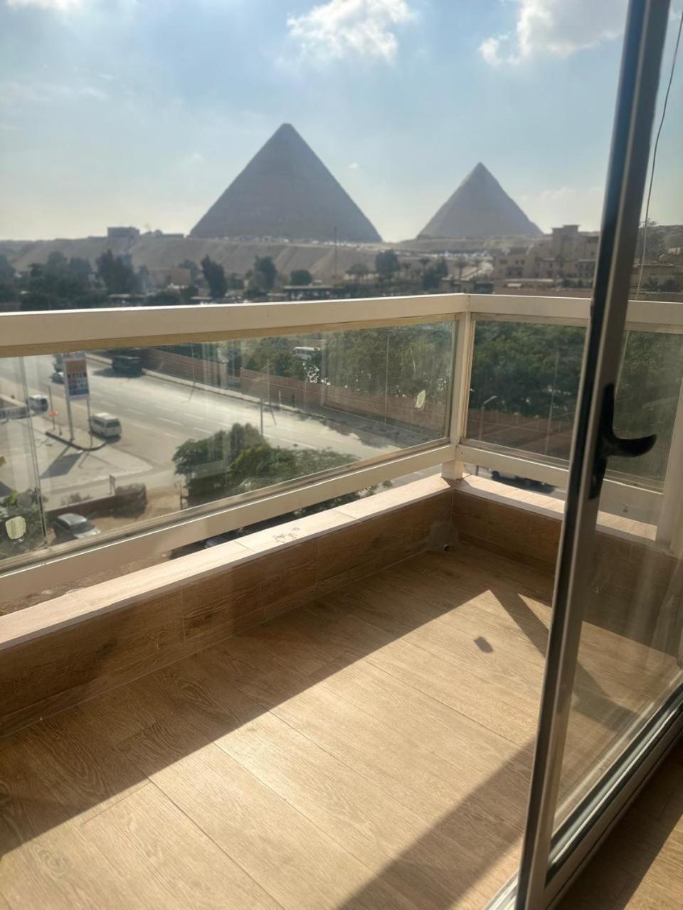 Doudou Pyramids View Hotel Kafrat al Jabal Exterior photo